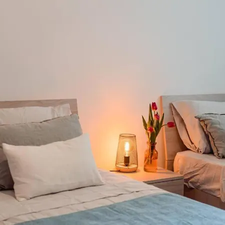 Lägenhet Amazing 2 Bed In Centre - Designer Finish *