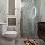 Amazing 2 Bed In Centre - Designer Finish Apartamento