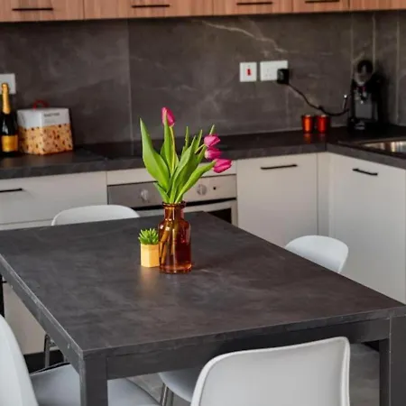 Amazing 2 Bed In Centre - Designer Finish Διαμέρισμα