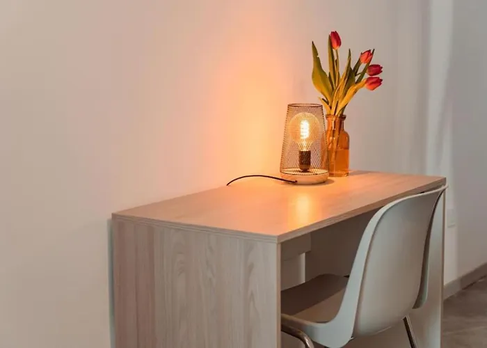 Amazing 2 Bed In Centre - Designer Finish Apartment