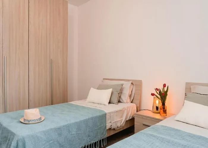 Amazing 2 Bed In Centre - Designer Finish Apartament *