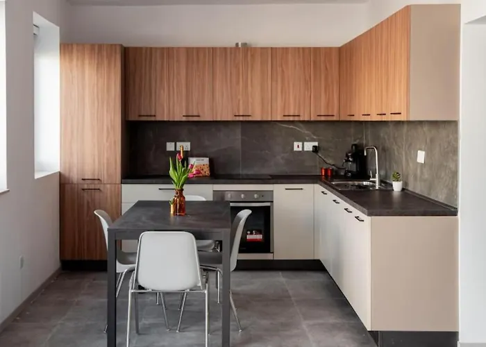 Apartment Amazing 2 Bed In Centre - Designer Finish *